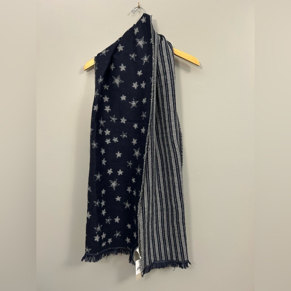 BP Nordstrom Black and Gray Patterned Scarf Stars & Stripes NWT